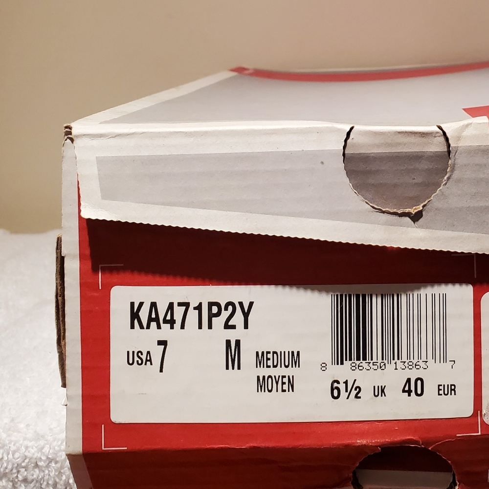 New Balance - Picture 9 of 9